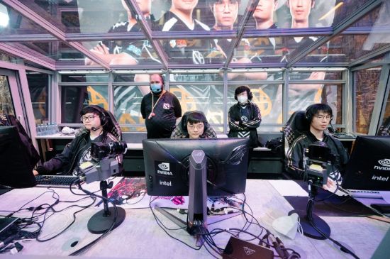 决胜巅峰国服预下载开启 安卓 iOS 鸿蒙玩家快来体验